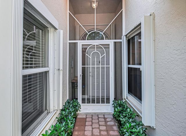 7690 Majestic Palm Drive, Boynton Beach, FL 33437