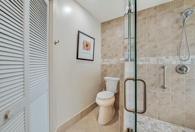 7690 Majestic Palm Drive, Boynton Beach, FL 33437