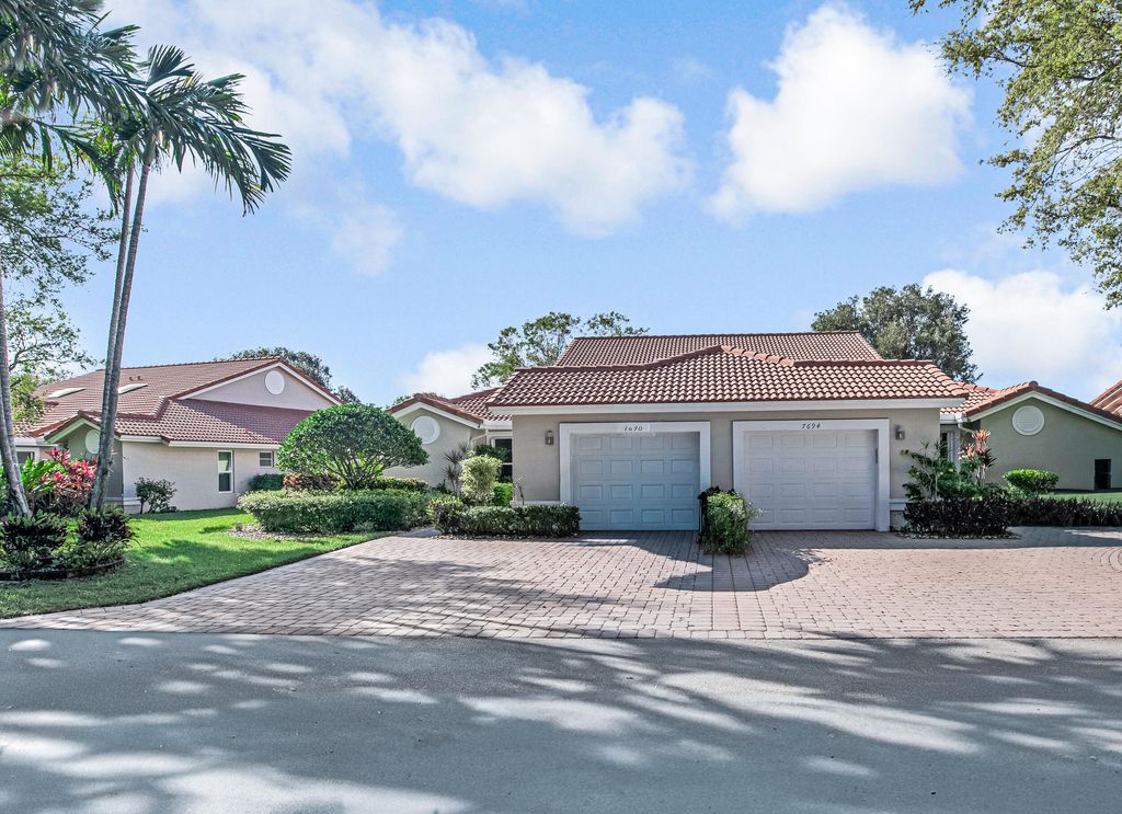 7690 Majestic Palm Drive, Boynton Beach, FL 33437