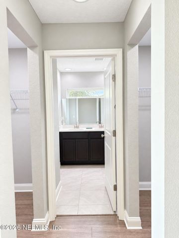 4437 BESSIE Circle E, Jacksonville, FL 32209