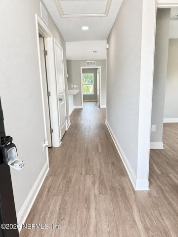 4437 BESSIE Circle E, Jacksonville, FL 32209