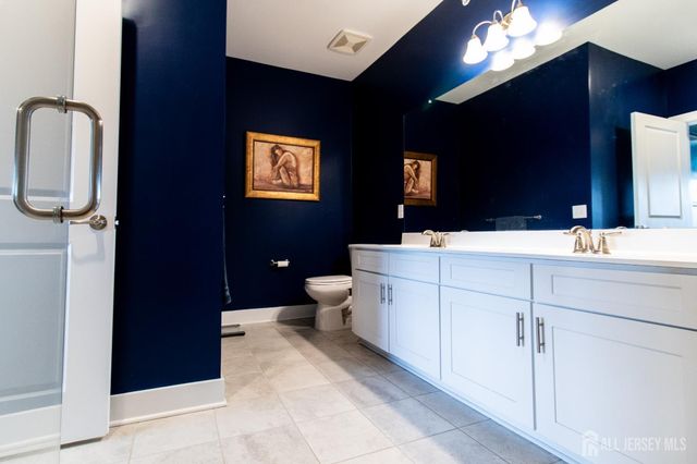 834 Stiller Lane, Monroe, NJ 08831