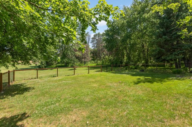 9523 10th Street NE, Saint Michael, MN 55376