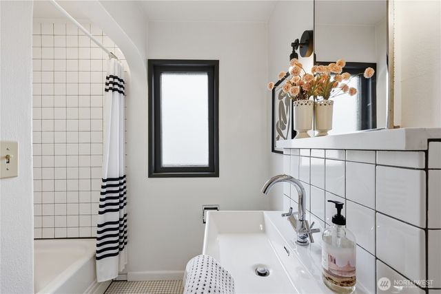 1414 Gregory Way, Bremerton, WA 98337