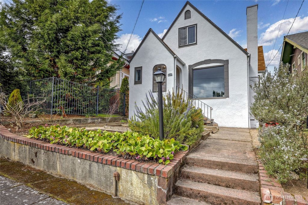 1414 Gregory Way, Bremerton, WA 98337