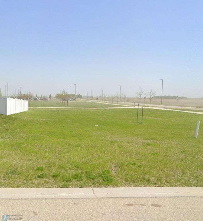 2310 44th Street S, Moorhead, MN 56560