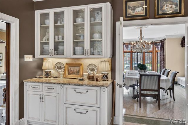 66 Lake Forest Drive, St Louis, MO 63117