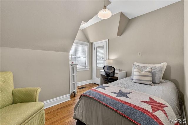 66 Lake Forest Drive, St Louis, MO 63117