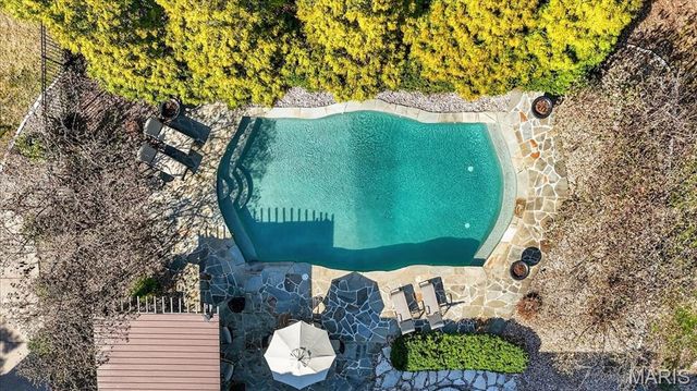 66 Lake Forest Drive, St Louis, MO 63117