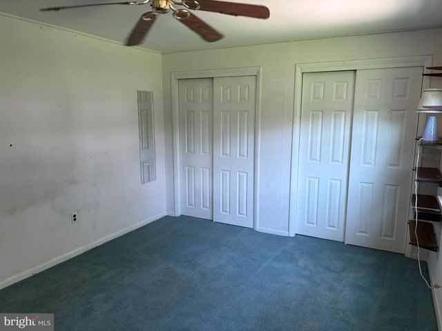 8 COLONIAL DR, Clarksboro, NJ 08020