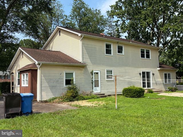 8 COLONIAL DR, Clarksboro, NJ 08020