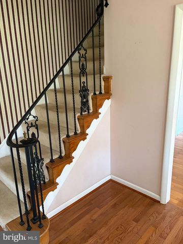 8 COLONIAL DR, Clarksboro, NJ 08020