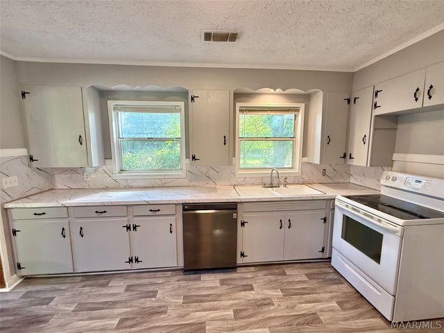 1355 N ANN Avenue, Tallassee, AL 36078