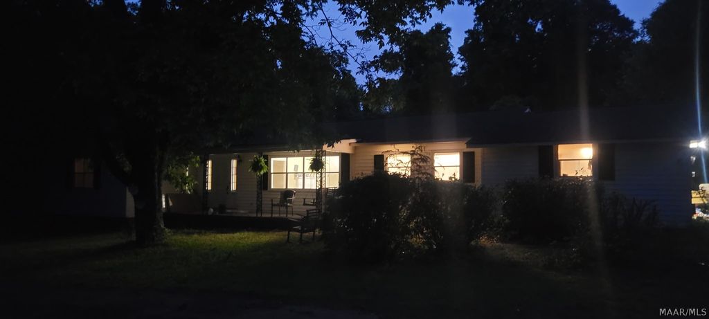 1355 N ANN Avenue, Tallassee, AL 36078
