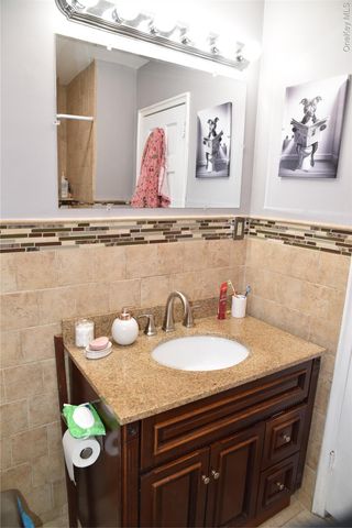 806 Waring Avenue, Bronx, NY 10467