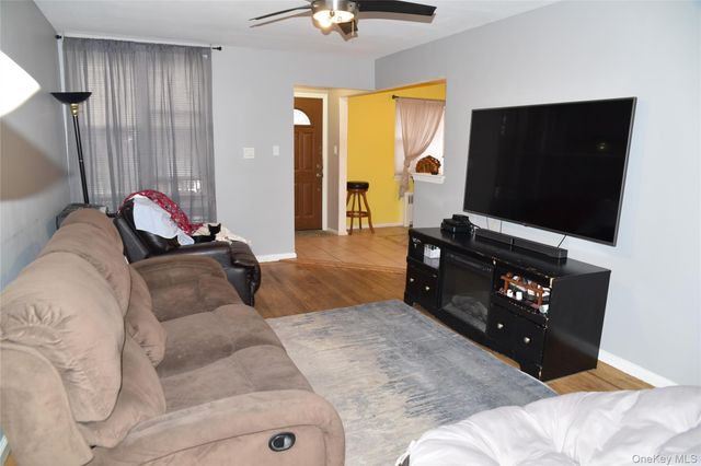 806 Waring Avenue, Bronx, NY 10467