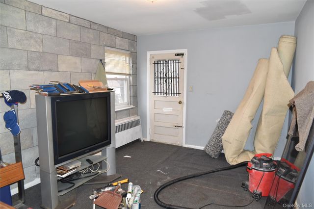 806 Waring Avenue, Bronx, NY 10467