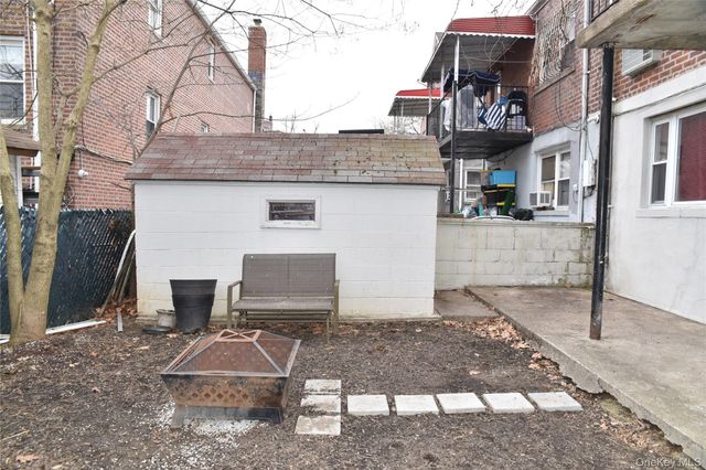 806 Waring Avenue, Bronx, NY 10467