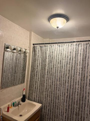 806 Waring Avenue, Bronx, NY 10467