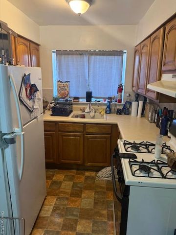 806 Waring Avenue, Bronx, NY 10467