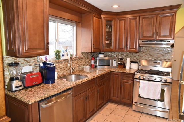 806 Waring Avenue, Bronx, NY 10467