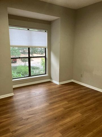 11711 Memorial Drive 143, Houston, TX 77024