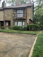 11711 Memorial Drive 143, Houston, TX 77024