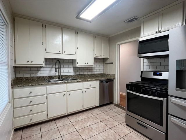 4816 Sherwood Drive, River Oaks, TX 76114