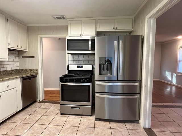 4816 Sherwood Drive, River Oaks, TX 76114