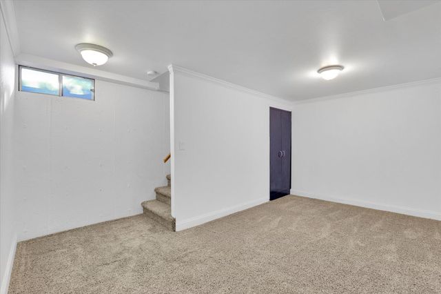 6817 N Standard St, Spokane, WA 99208