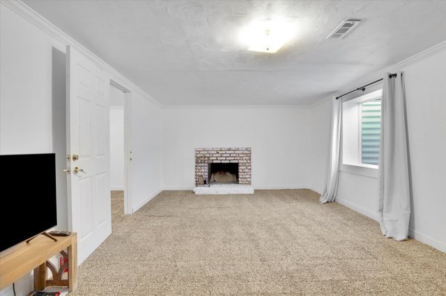 6817 N Standard St, Spokane, WA 99208