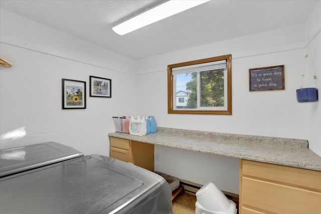 6817 N Standard St, Spokane, WA 99208