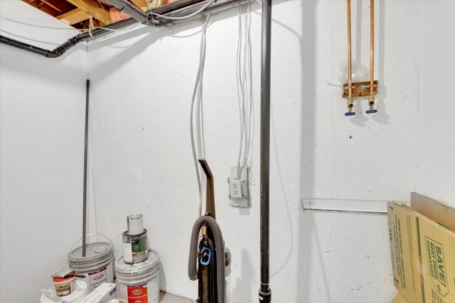 6817 N Standard St, Spokane, WA 99208