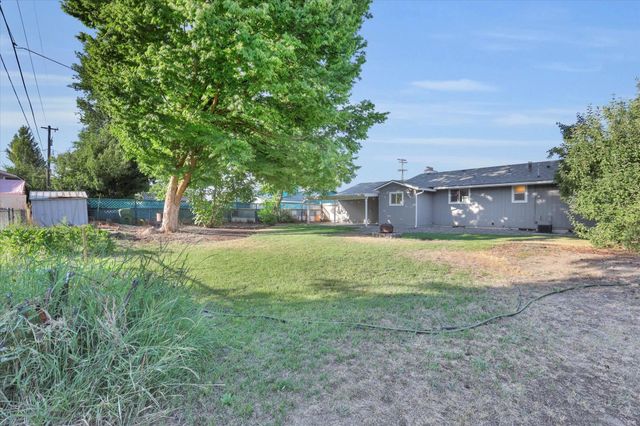 6817 N Standard St, Spokane, WA 99208