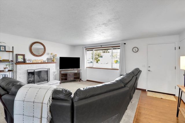 6817 N Standard St, Spokane, WA 99208