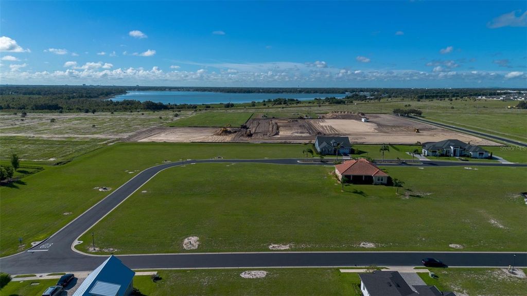 Image 16 of property listing at 366 ADAMS VIEW LANE, Auburndale, FL 33823
