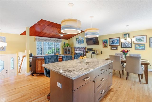 138 Benjamin Rd, Shirley, MA 01464