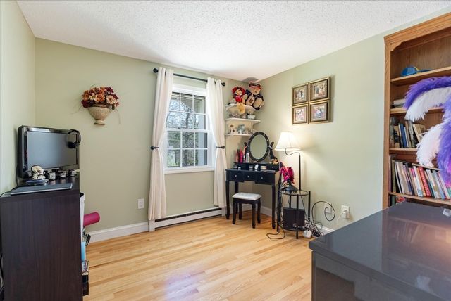 138 Benjamin Rd, Shirley, MA 01464