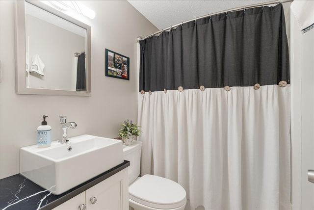 138 Benjamin Rd, Shirley, MA 01464