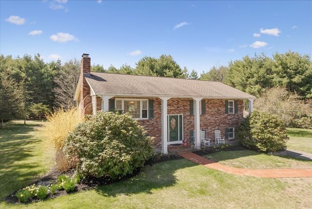 138 Benjamin Rd, Shirley, MA 01464