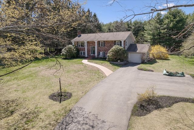 138 Benjamin Rd, Shirley, MA 01464