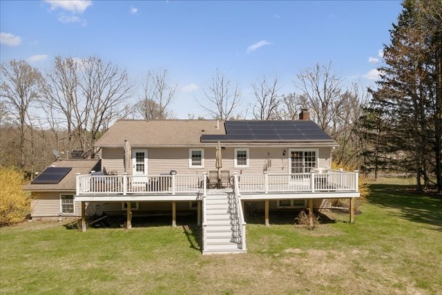 138 Benjamin Rd, Shirley, MA 01464