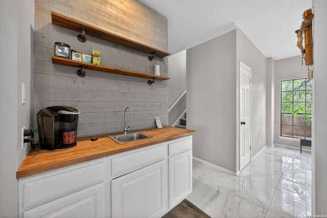 1822 Kingsbridge, San Antonio, TX 78253