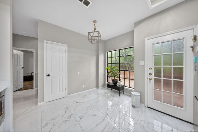 1822 Kingsbridge, San Antonio, TX 78253