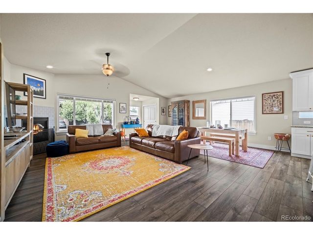 5545 Drake Way, Longmont, CO 80504
