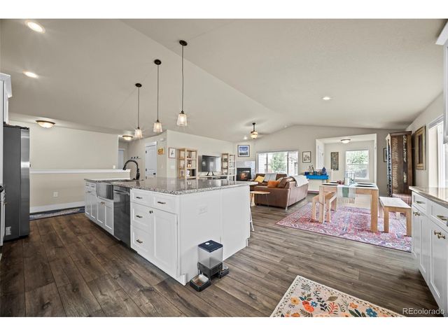 5545 Drake Way, Longmont, CO 80504