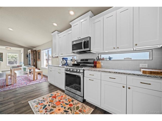 5545 Drake Way, Longmont, CO 80504