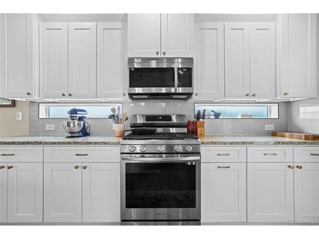 5545 Drake Way, Longmont, CO 80504