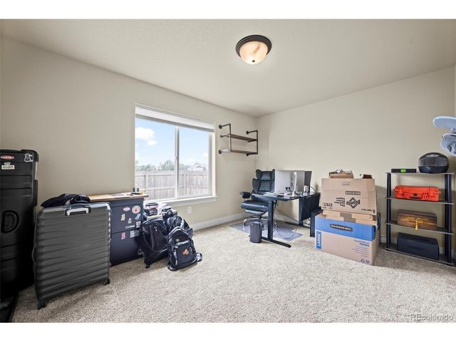 5545 Drake Way, Longmont, CO 80504