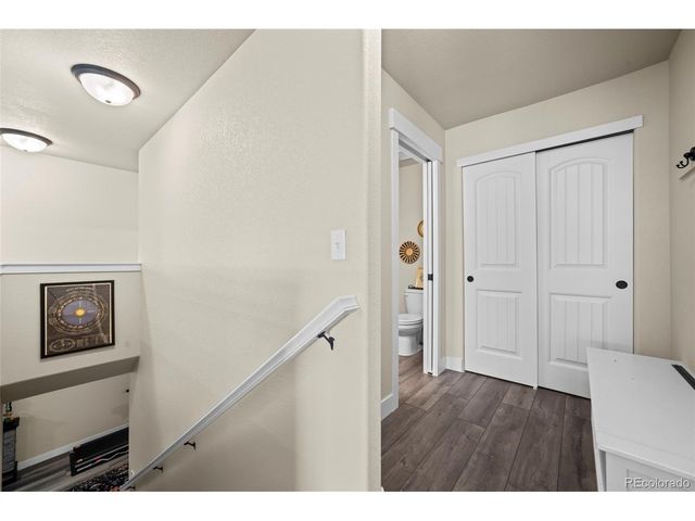 5545 Drake Way, Longmont, CO 80504